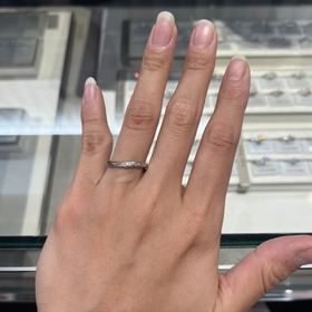 【アイプリモ(I-PRIMO)の口コミ】 ダイヤのついてるタイプで、ウェーブのデザインで探しており、こちらを見…