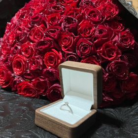 【宝寿堂(ほうじゅどう)の口コミ】 中央のダイヤと、リング部分の小さなダイヤとのバランスがお気に入りです…