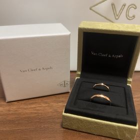 【ヴァン クリーフ＆アーペル(Van Cleef & Arpels)の口コミ】 女性側がダイヤ３つが付いているもの、男性側はダイヤなしでヴァンクリの…