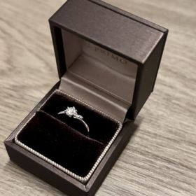 【アイプリモ(I-PRIMO)の口コミ】 アシンメトリーなデザインなので、その日の気分によってつける向きを変え…