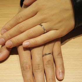 【insembre(インセンブレ)の口コミ】 指輪の輝きが綺麗だったのと、指輪に捻りが入っていて、シンプルだが個性…