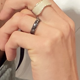 【Aroode(アローデ)】の口コミ ブラックカラーを結婚指輪にしたくて探していました。
インスタグラムから...