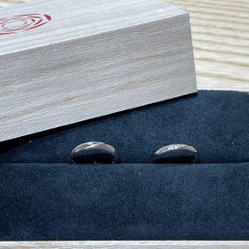 【出雲結(いずもゆい)の口コミ】 新婦が風結の指輪に一目惚れし、2人で実際に見て決めました。
一つ一つに…