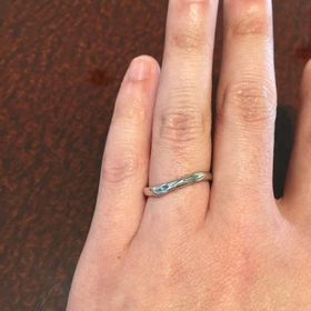 【JEWELRY  KAMATA(ジュエリーかまた)の口コミ】 色々な指輪を試着させてもらった結果、ふたりのオリジナルでオーダーする…