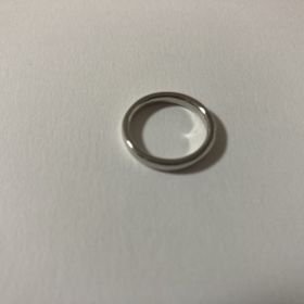 【アイプリモ(I-PRIMO)の口コミ】 指輪がふっくら丸々としていて、可愛らしいデザインです。中央のダイヤモ…