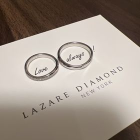 【ラザール ダイヤモンド(LAZARE DIAMOND)の口コミ】 ストレートの指輪ととても迷いましたが、ウェーブのデザインにしました！…