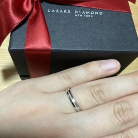 【ラザール ダイヤモンド(LAZARE DIAMOND)の口コミ】 Theシンプルで、普段から着けていても問題ないところに惹かれました！また…