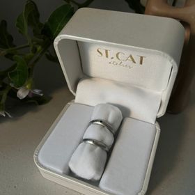 【atelier ST, CAT(アトリエ エスティーキャット)の口コミ】 ベースのデザイン・素材は2人とも一緒にして表面の加工を半分ずつにしたり…