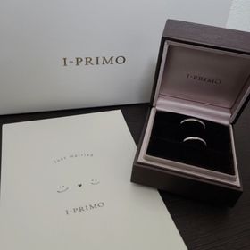 【アイプリモ(I-PRIMO)の口コミ】 シンプルなデザインで指に馴染む形が大変気に入りました。
指輪の内側に刻…