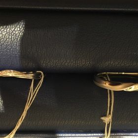 【銀座ダイヤモンドシライシの口コミ】 かなり正統派なデザインが多いので、親や祖母世代には評価が良さそうな感…