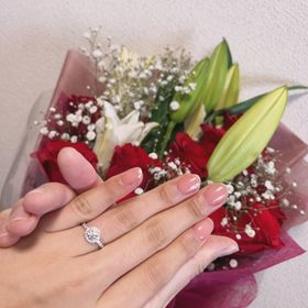 【宝寿堂(ほうじゅどう)の口コミ】 ダイヤは実際手につけて、指の太さに合わせて決めました！！
ダイヤの大き…