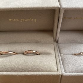 【mina.jewelry(ミナジュエリー)の口コミ】 【mina.jewelryにした決め手】
・2人ともmina.jewelryのピンクゴールドの…