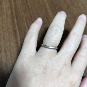 【ケイウノ ブライダル(K.UNO BRIDAL)の口コミ】 2色の金属を組み合わせ、指定可能です。2つの輪が重なるデザインで、一つ…