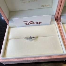 【ケイウノ ブライダル(K.UNO BRIDAL)の口コミ】 ミッキーカットダイヤモンドが素敵でした！
両サイドの色石もピンクの色石…