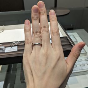 【アイプリモ(I-PRIMO)の口コミ】 シンプルなプラチナリングで太めのものを探してました。
そのため、お店で…