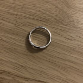 【ケイウノ ブライダル(K.UNO BRIDAL)の口コミ】 付け心地を重視しました。指が細いため、指輪もシンプルで細身のものを選…