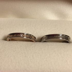 【Petit Marie(プチマリエ)の口コミ】 女性の指輪の好みと男性の好みが一致が決め手です。女性用はピンクゴール…