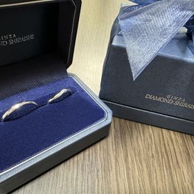 【銀座ダイヤモンドシライシの口コミ】 シンプルでつけやすい指輪です。
自分が持ってる他の指輪と重ね付けしても…