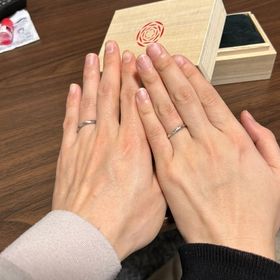 【出雲結(いずもゆい)の口コミ】 デザインがとてもよく、手に馴染みます。
はめて1日経っていませんが、指…