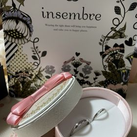 【insembre(インセンブレ)の口コミ】 シンプルで可愛いです！
仕事の時も付けたいので擦れても石の部分がへこん…