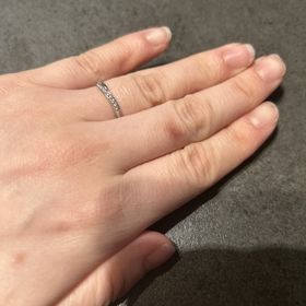 【銀座ダイヤモンドシライシの口コミ】 様々なデザインがあり、迷いましたがたくさん見せてもらいこちらに決めま…