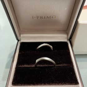 【アイプリモ(I-PRIMO)の口コミ】 ウェーブラインにダイヤモンドが流れるように入ってる為、本当に綺麗
アル…