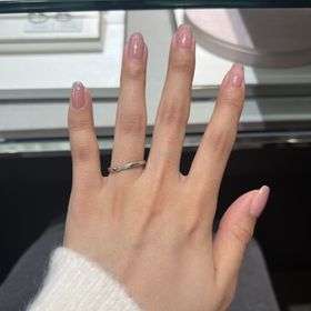 【アイプリモ(I-PRIMO)の口コミ】 カーブしていて手を綺麗に長くみせてくれます。またダイヤが上だけではな…