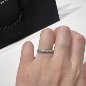 【ラザール ダイヤモンド(LAZARE DIAMOND)の口コミ】 見た目の華やかさとキラキラのダイヤの輝きがとても素敵です。ハーフエタ…