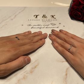 【ラザール ダイヤモンド(LAZARE DIAMOND)の口コミ】 指輪のデザインは自分が直感でいいなと思えるようなものを選びました。ウ…