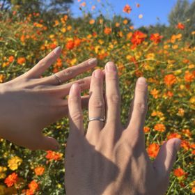 【ケイウノ ブライダル(K.UNO BRIDAL)の口コミ】 シンプルだけどウェーブデザインになっており、2つ合わせるとハートになり…