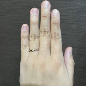 【THREE TREES(スリーツリーズ)の口コミ】 着け心地がよく自分の指にピッタリ！！
THE結婚指輪みたいな感じにしたか…