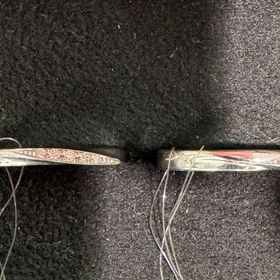 【GALA JEWELRY(ガラジュエリー)の口コミ】 ウェーブのデザインでダイヤの着いているものを探していて、お店の人にお…