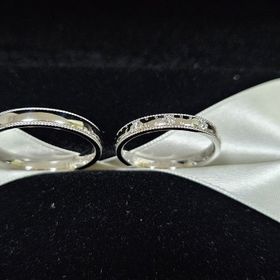 【エクセルコダイヤモンド(EXELCO DIAMOND)の口コミ】 ミル打ちがキレイに等間隔に並んでおり、職人の技術の高さを感じられます…