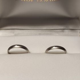 【PILOT BRIDAL(パイロットブライダル)の口コミ】  変形しやすいプラチナ素材を独自の加工技術により強度があり変形し難くく…