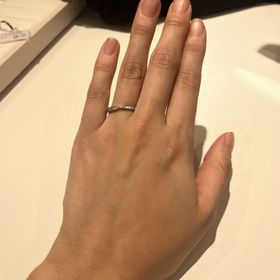 【ティファニー(Tiffany & Co.)の口コミ】 私の結婚指輪の条件は、
①ダイヤモンドがついており、華やかで一目で素敵…