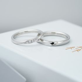 【THREE TREES(スリーツリーズ)の口コミ】 1番は自分で作れるところです。
お互いがお互いの指輪作ることで更に指輪…