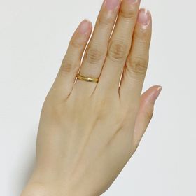 【insembre(インセンブレ)の口コミ】 イエベ秋にはマットゴールドが似合うとのことで、細かな粒子でマット加工…