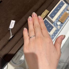 【BONDS(ボンズ)の口コミ】 ウェーブの形一つだけでも種類が多かったです。華奢なデザイン、太めのデ…