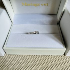 【Mariage ent(マリアージュエント)の口コミ】 ウェーブデザインですが、少し巻きをずらすとV字に。と担当いただいたスタ…