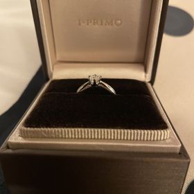 【アイプリモ(I-PRIMO)の口コミ】 ダイヤモンドの存在感を出しつつ、着けたときに出っ張りすぎないものがい…