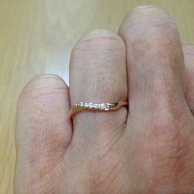 【canal4℃(カナルヨンドシー)の口コミ】 デザイン重視で、ピンクゴールドでちょっとゆがんだ形が欲しくて、店頭で…