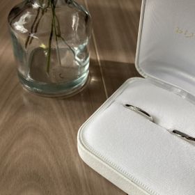 【Galopine & Galopin(ガロピーネガロパン)の口コミ】 少し石が入っているものがよかったけど、ウェーブだと石が入っている幅が…