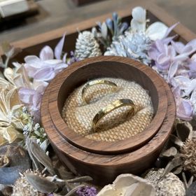 【鎌倉彫金工房の口コミ】 ヘアラインを薄めにつけることで、マットな仕上がりを表現でき、高級感の…