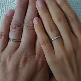 【エクセルコダイヤモンド(EXELCO DIAMOND)の口コミ】 指輪のデザインで、新郎用は元々派手なデザインでしたが、自分の好みでシ…