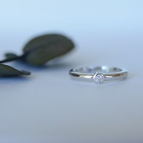 【CRAFY(クラフィ)の口コミ】 普段使いしやすくファッションに溶け込むように、ダイヤは小さめにして、…