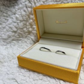 【ケイウノ ブライダル(K.UNO BRIDAL)の口コミ】 普段使いしやすい、少しウェーブもかかっている綺麗めデザイン。さりげな…