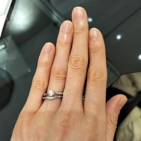 【ラザール ダイヤモンド(LAZARE DIAMOND)の口コミ】 見に行くまでは、シンプルなストレートタイプを考えていたのですが、実際…