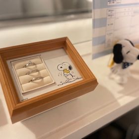 【with Happiness..の口コミ】 一番はスヌーピーモチーフのリングであることです。モチーフデザインも複…