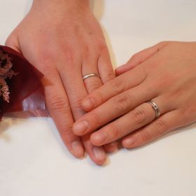 【Cayof(カヨフ)の口コミ】 材質やデザインの種類が豊富で、オリジナルの指輪を作れたところが魅力的…