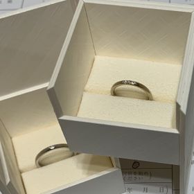 【Love Bond(ラブボンド)の口コミ】 丸みを帯びたデザインで着け心地が良いです。
男性も太さが丁度良く映えま…